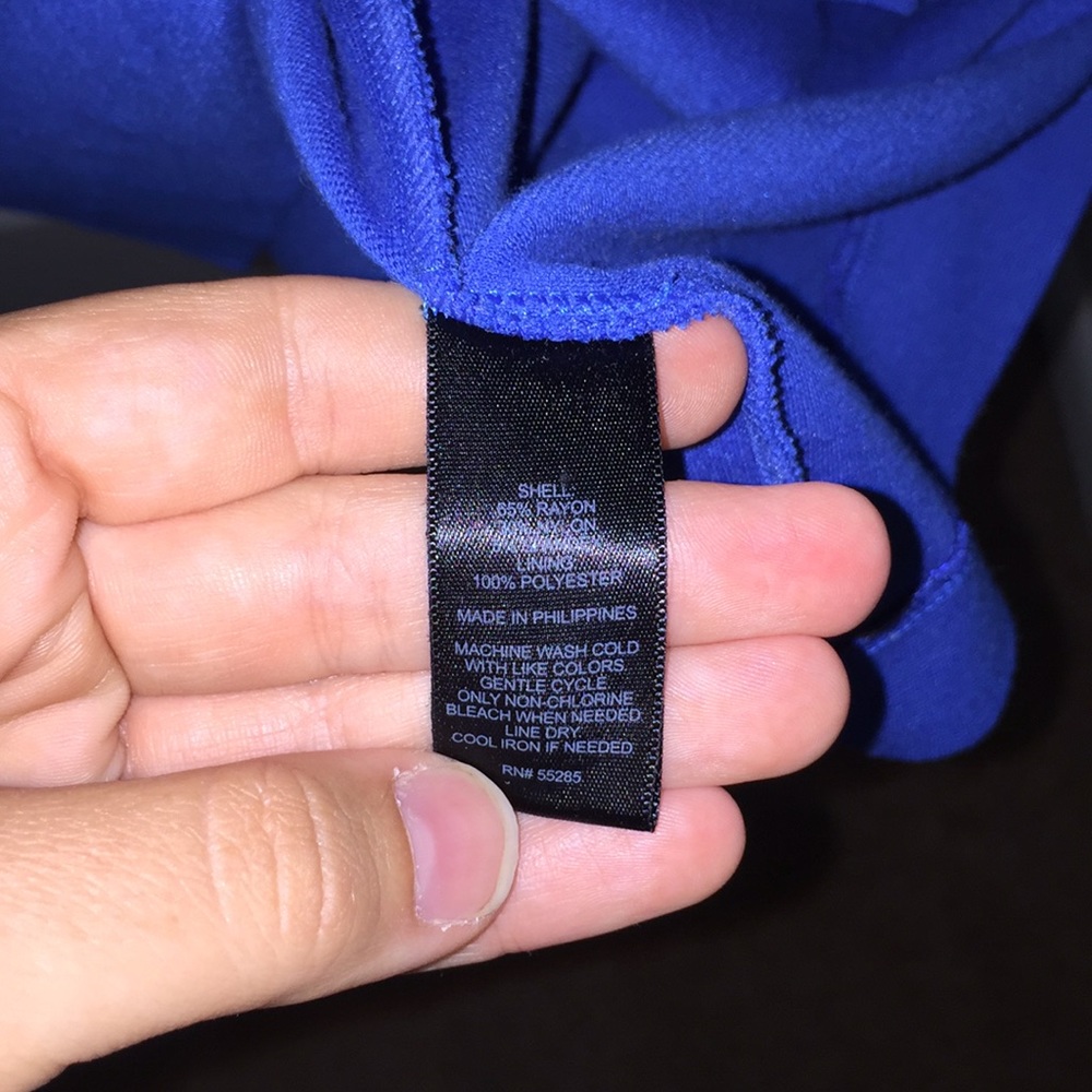 Dress - Picture 6 of 6